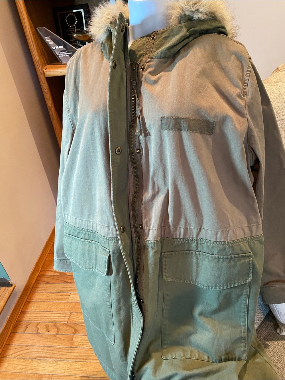 GAP Hooded Trench Coat with Faux-Fur Trim - Picture 2 of 5